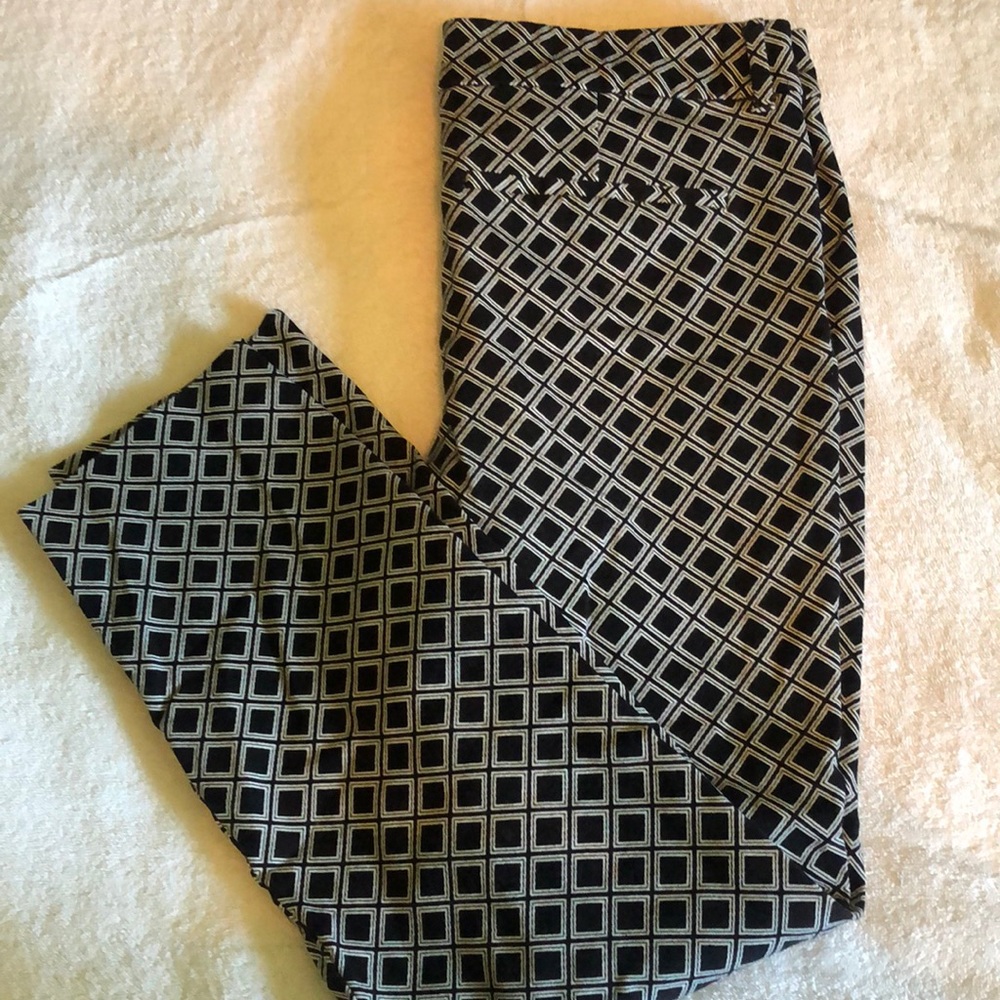 Black & white Old Navy pants